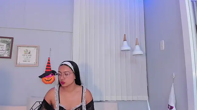 Lilo Rose online show from 10.30.25