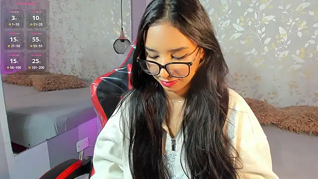 Luciaoregon online show from 10.22.25