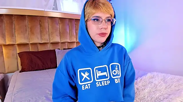 SamyShark online show from 10.10.25