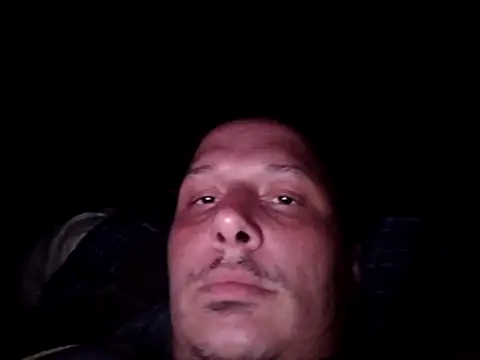 Snapshot of macKnd chatting on 11.27.25 macKnd online show from 11.27.25