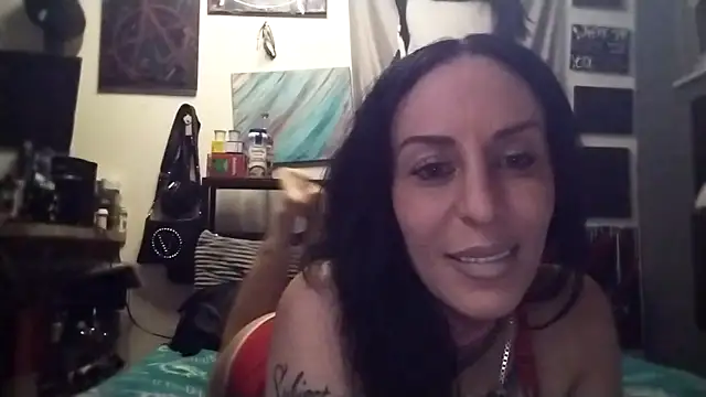 inkdhollow1 online show from 10.05.25