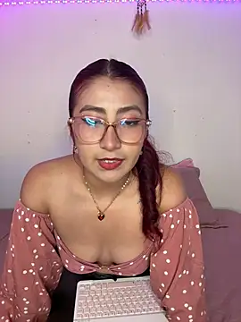 saramooon online show from 04.06.26