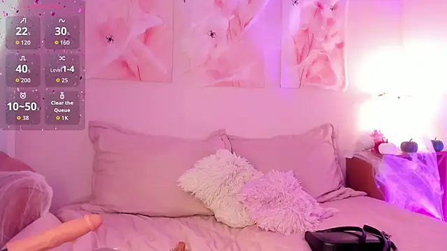 Nikolbrice online show from 10.18.25