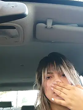 Snapshot of Zoe_riivas chatting on 10.30.25 Zoe riivas online show from 10.30.25