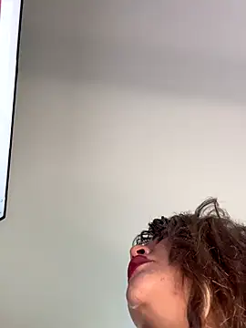 Snapshot of Zoe_riivas chatting on 11.05.25 Zoe riivas online show from 11.05.25