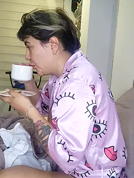 Snapshot of Zoe_riivas chatting on 11.20.25 Zoe riivas online show from 11.20.25