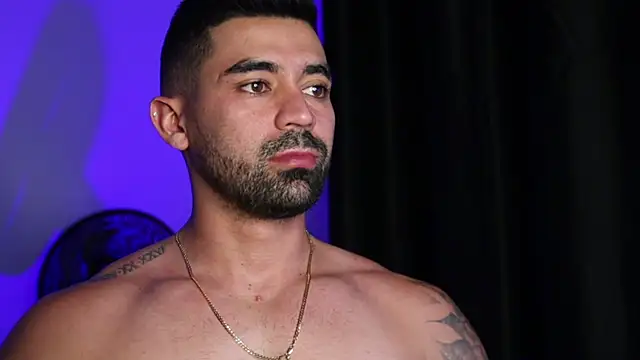 Snapshot of SOY_MIKE chatting on 10.08.25 SOY MIKE online show from 10.08.25