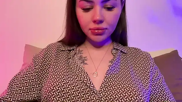 Snapshot of AlmaryKim chatting on 04.28.26 AlmaryKim online show from 04.28.26