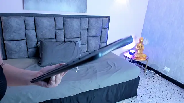 Xiomara Stwart online show from 01.15.26