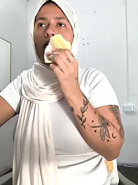 Nadia hasbun online show from 12.13.25