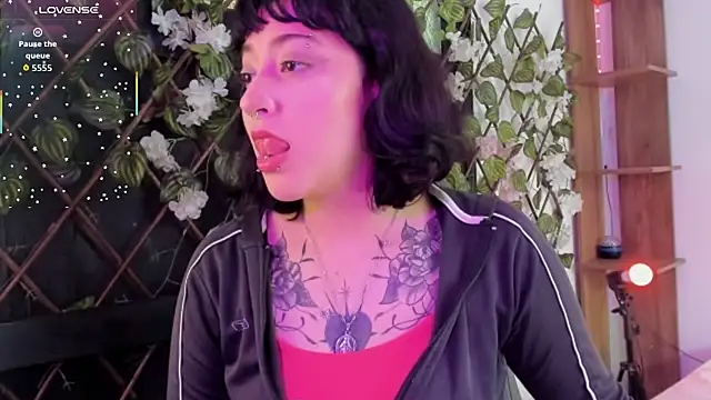 Kora Red69 online show from 04.17.26