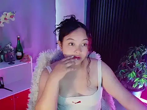 Snapshot of UrFavouriteCravings chatting on 03.02.26 UrFavouriteCravings online show from 03.02.26