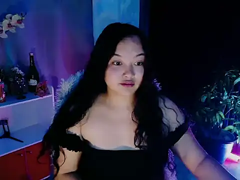 Snapshot of UrFavouriteCravings chatting on 03.09.26 UrFavouriteCravings online show from 03.09.26