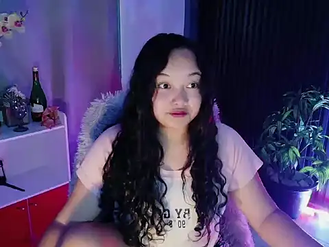 Snapshot of UrFavouriteCravings chatting on 03.11.26 UrFavouriteCravings online show from 03.11.26