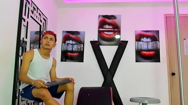 VERY HOT GUYS online show from 10.18.25