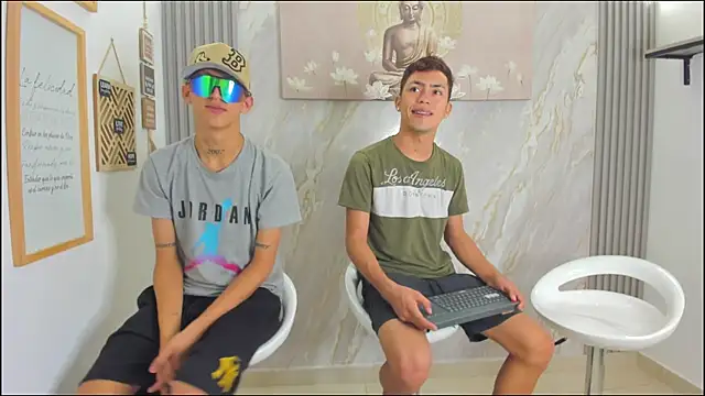 VERY HOT GUYS online show from 01.06.26