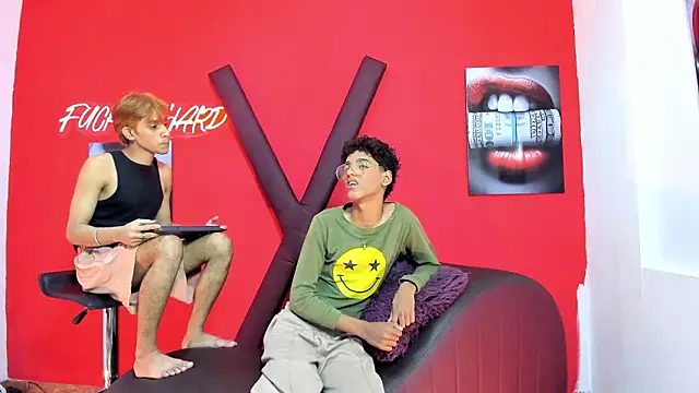 VERY HOT GUYS online show from 03.18.26