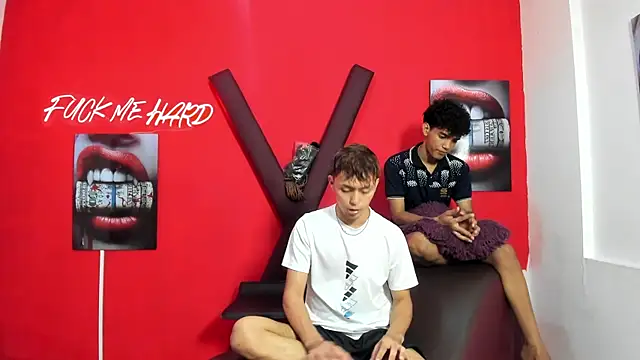 VERY HOT GUYS online show from 04.04.26