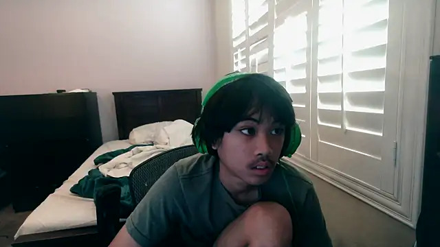 youngasianboy2007 online show from 12.02.25