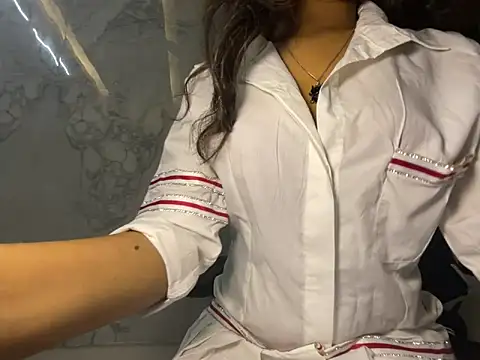 Snapshot of dubyzubygirl chatting on 02.03.26 dubyzubygirl online show from 02.03.26