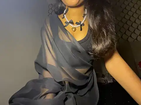 Snapshot of dubyzubygirl chatting on 02.04.26 dubyzubygirl online show from 02.04.26