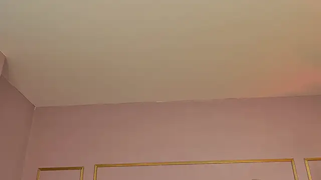 KirraWhite online show from 02.02.26