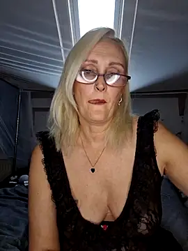 Jenny Blum online show from 10.08.25