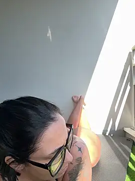 LaPetiteKim online show from 03.04.26