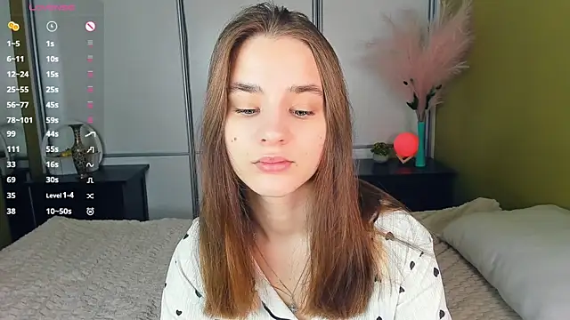 JinnyMcie online show from 04.05.26