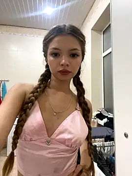  Siennaaa  online show from 10.10.25