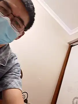 Snapshot of chougegg0214 chatting on 10.31.25 chougegg0214 online show from 10.31.25