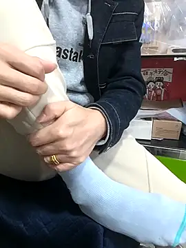 Snapshot of chougegg0214 chatting on 11.18.25 chougegg0214 online show from 11.18.25