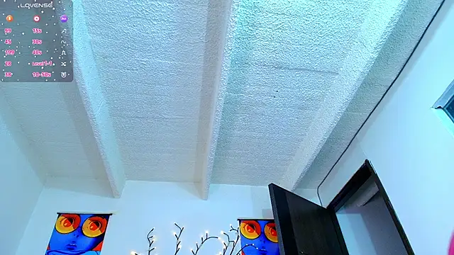 Bennuluspeach  online show from 12.18.25