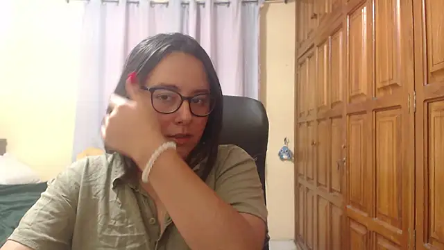 Snapshot of Venus_cat_ chatting on 02.11.26 Venus cat online show from 02.11.26