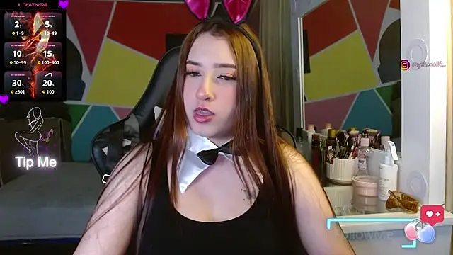 Snapshot of Mysticdoll69_ chatting on 10.31.25 Mysticdoll69 online show from 10.31.25