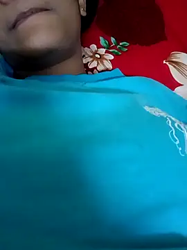 Snapshot of Kitty_18teen chatting on 11.02.25 Kitty 18teen online show from 11.02.25