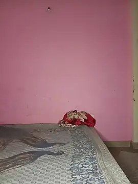 Snapshot of Kitty_18teen chatting on 11.08.25 Kitty 18teen online show from 11.08.25