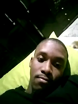 Snapshot of Thabisomgaga1 chatting on 05.17.26 Thabisomgaga1 online show from 05.17.26