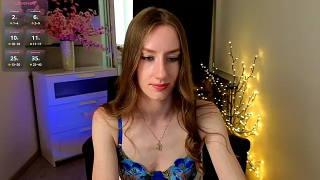 Snapshot of GoldenRose_ chatting on 05.10.26 GoldenRose online show from 05.10.26