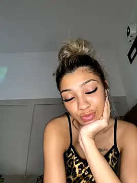 Honeyyyxo online show from 11.01.25