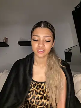 Honeyyyxo online show from 11.07.25