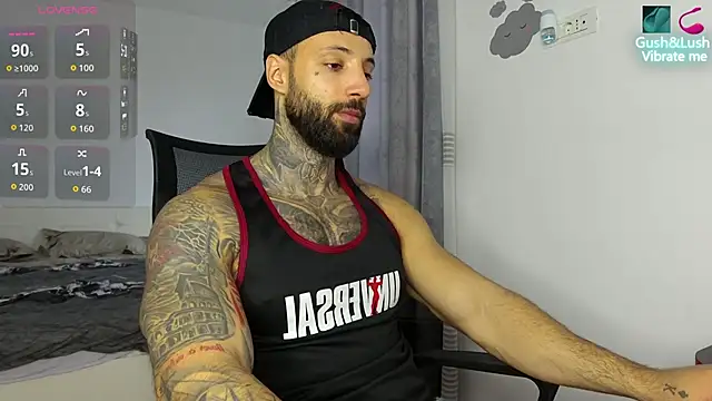 Snapshot of MasculineGuy99 chatting on 11.27.25 MasculineGuy99 online show from 11.27.25