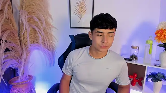 Thiago Connor21 online show from 05.16.26