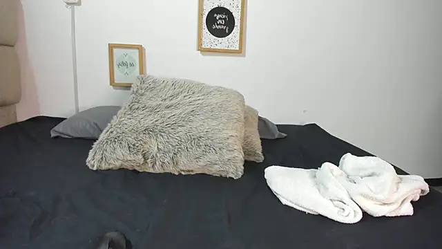 Snapshot of Latin_Pleasures chatting on 12.16.25 Latin Pleasures online show from 12.16.25