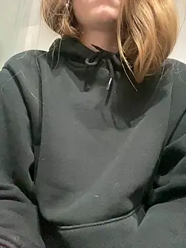 Snapshot of pleasedontpressaredburton chatting on 02.21.26 pleasedontpressaredburton online show from 02.21.26