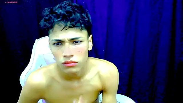 Im david02 online show from 11.12.25