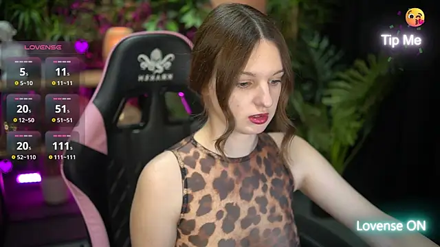 xoxo molly online show from 12.16.25