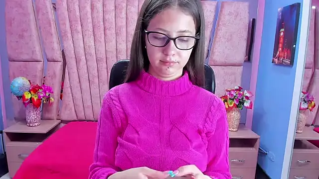 sarah sweett  online show from 10.22.25