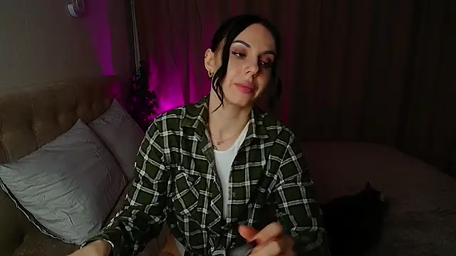 Snapshot of Poison_inyour_Mind__ chatting on 10.18.25 Poison inyour Mind online show from 10.18.25