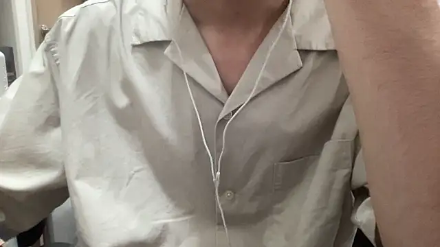 Snapshot of 16hornydog chatting on 10.11.25 16hornydog online show from 10.11.25